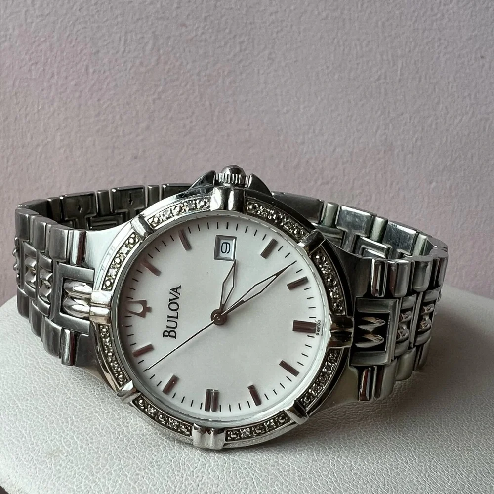 BULOVA 96E00 MEN’S DIAMOND EMBELLISHED BEZEL SILVER TONE DATE DISPLAY WATCH
